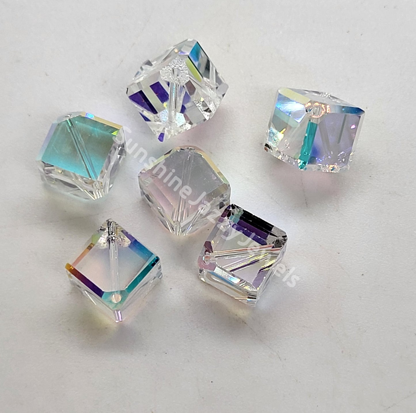 #5600 - Swarovski Crystal Diagonally Cube Beads