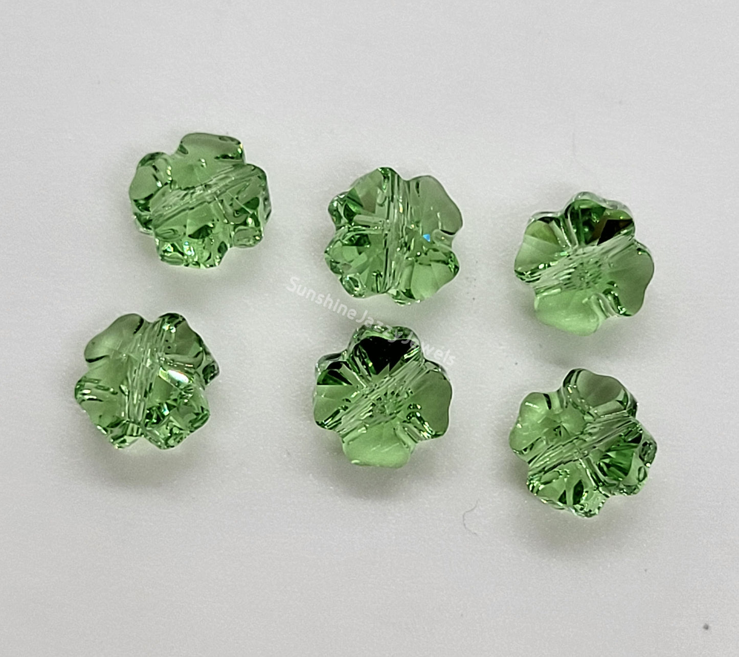 #5752 - Swarovski Crystal 8mm Clover Beads
