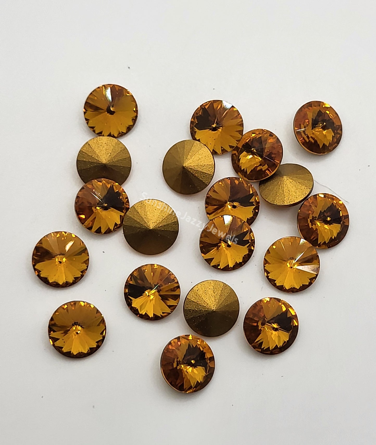 #1122 - Swarovski Crystal ss39 (8mm) Rivoli Stone