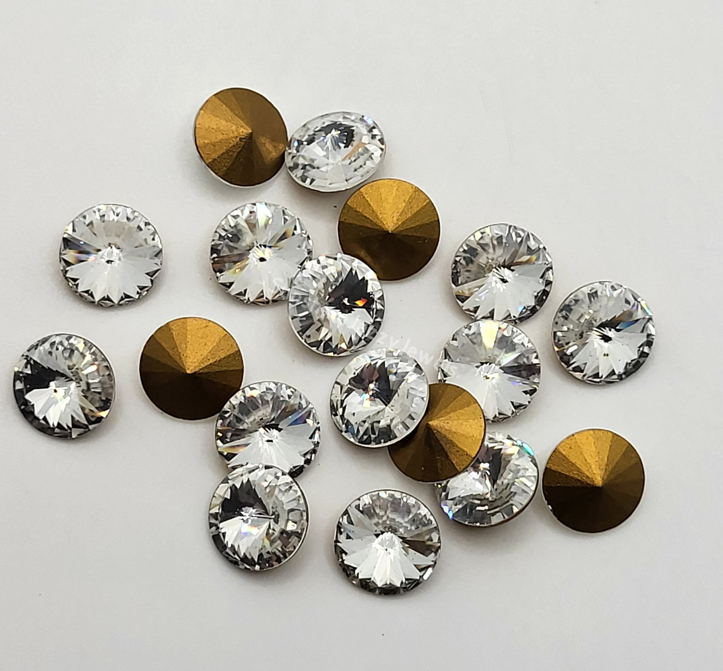 #1122 - Swarovski Crystal ss39 (8mm) Rivoli Stone