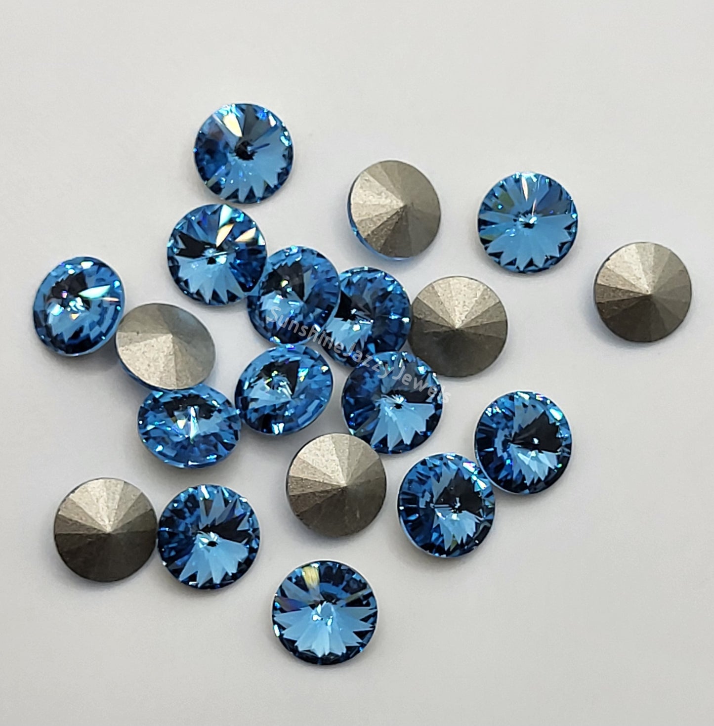 #1122 - Swarovski Crystal ss39 (8mm) Rivoli Stone