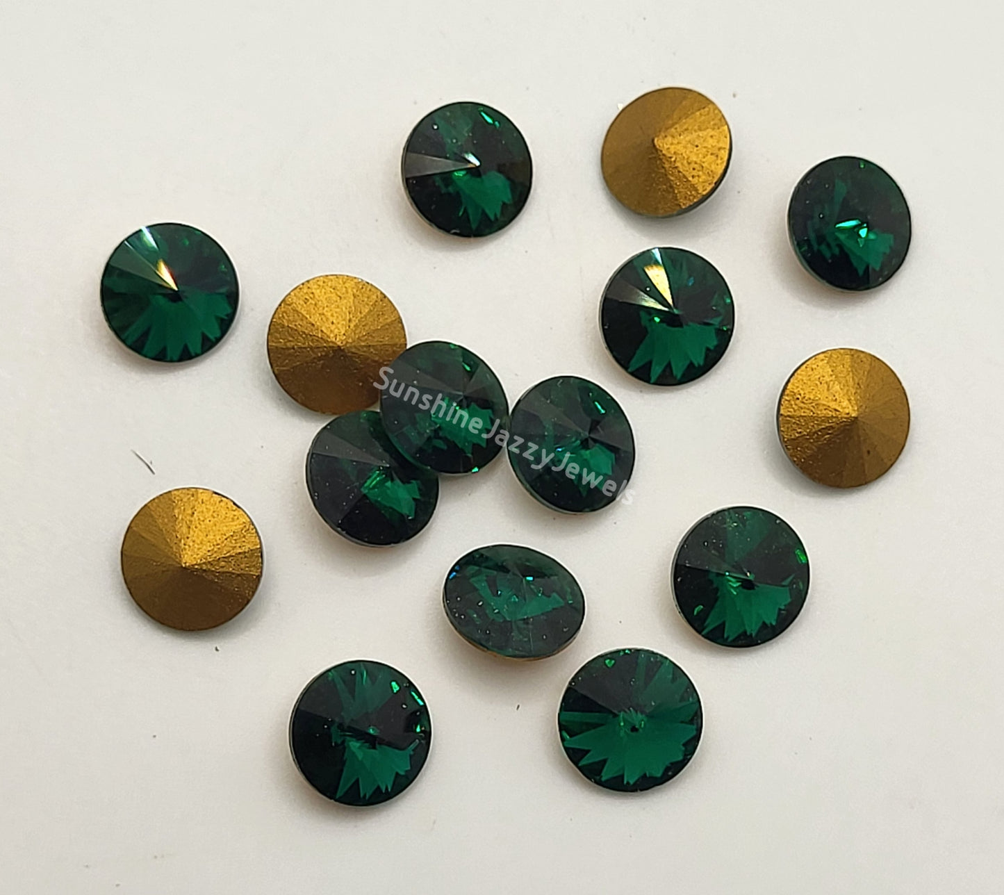 #1122 - Swarovski Crystal ss39 (8mm) Rivoli Stone