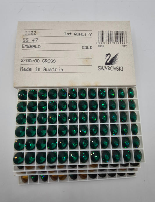 #1122 - Factory Pack Swarovski Crystal Emerald ss47 (10mm) Rivoli Chaton; 288pc