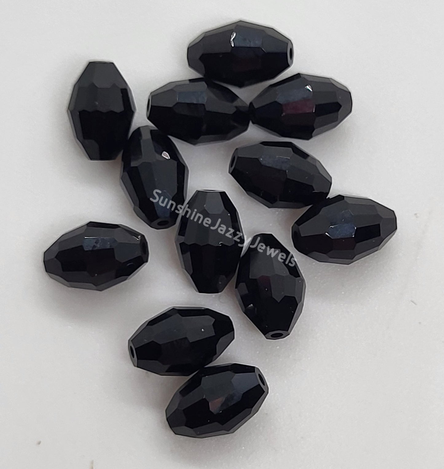 #5200 - Swarovski Crystal 9x6mm Oval Beads