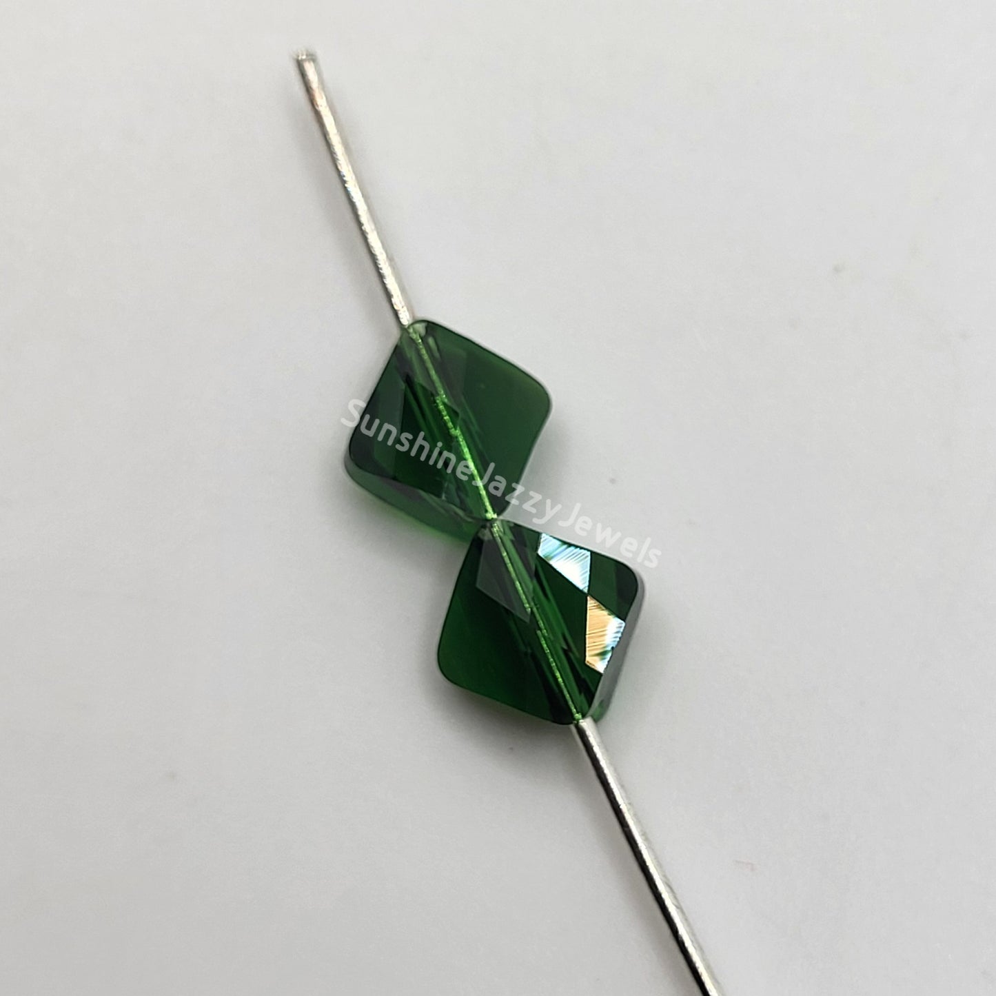 #5054 - Swarovski Crystal 8mm Mini Rhombus Beads; 12pc per pack
