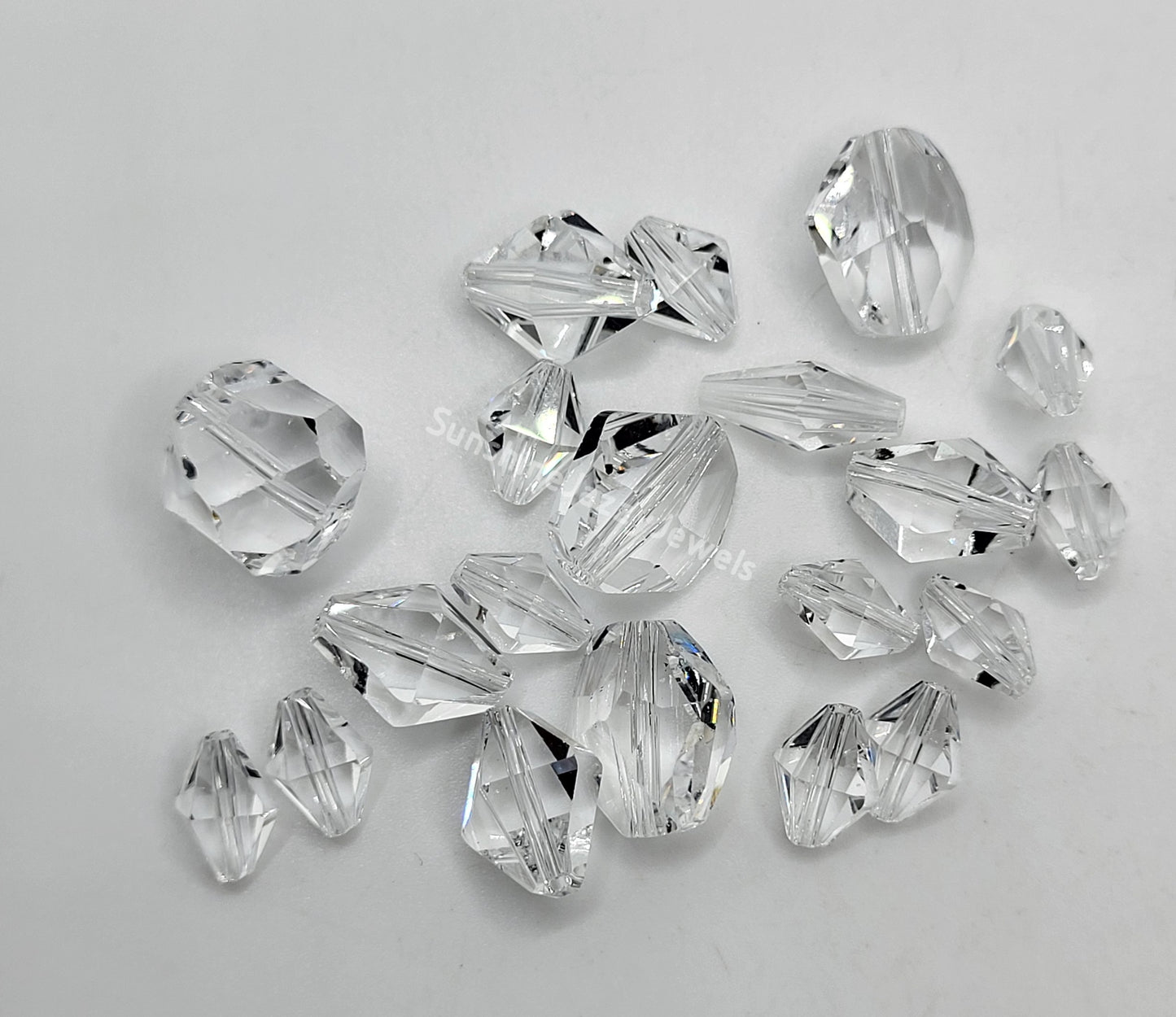 CLEARANCE MIX!  20pc Swarovski Crystal Clear Mixed Spear Shape Beads