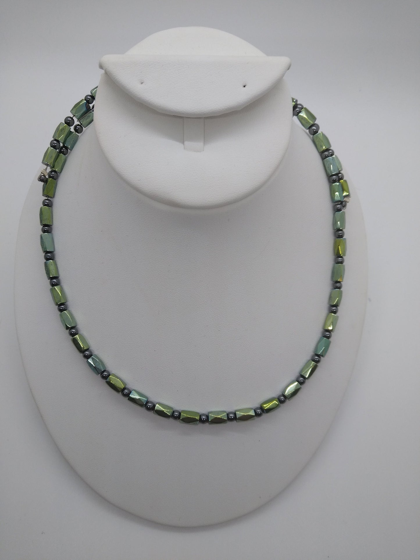 Therapeutic Magnetic Wrap Bracelet - Metallic Green
